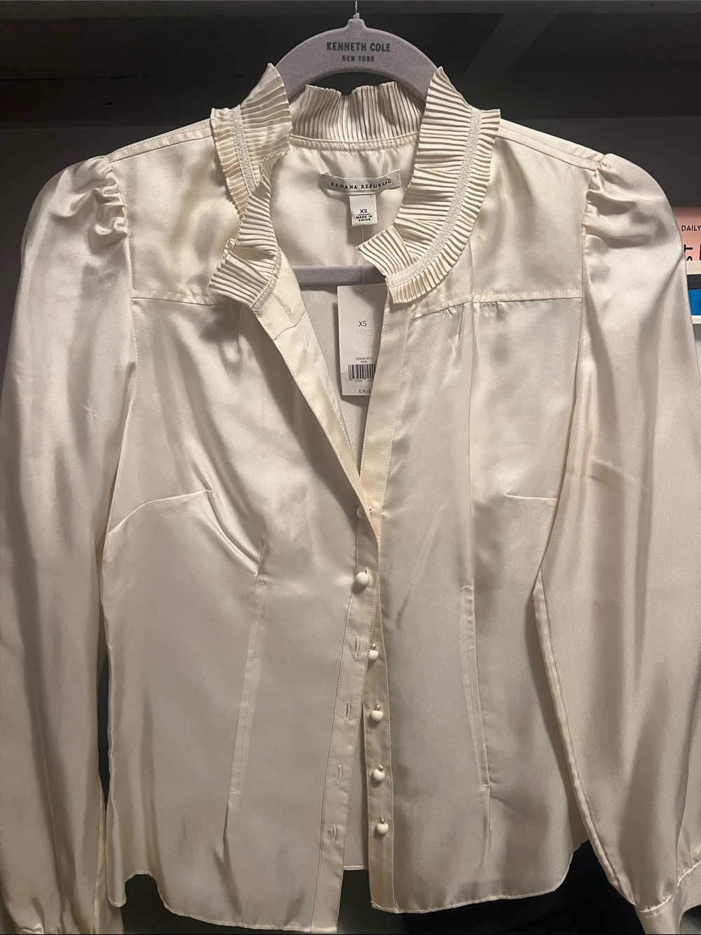 Pure silk NWT Banana Republic Ivory Satin Ruffle-Neck Blouse